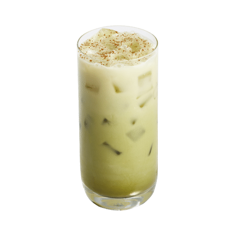 Matcha glacé aux épices avec boisson d’avoine